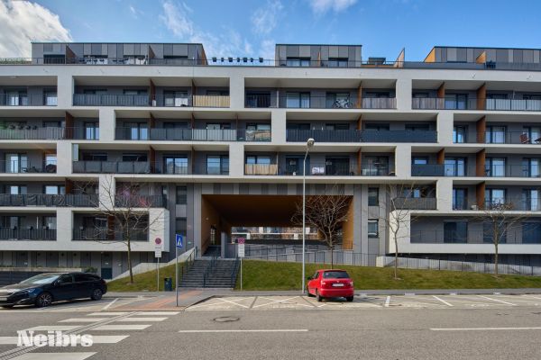 2 izbový byt s terasou a garážovým parkovacím miestom, Slnečnice – Zóna Mesto