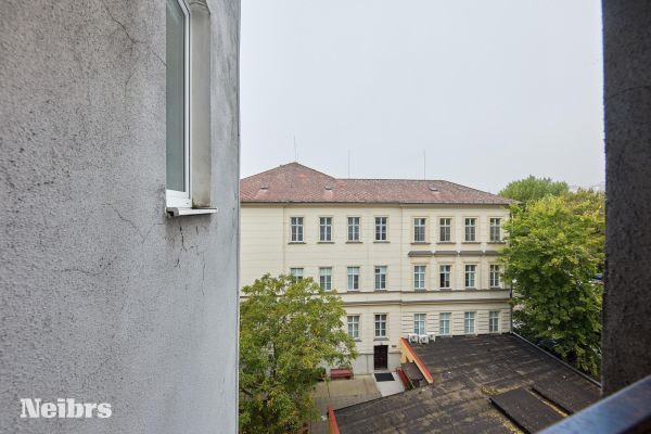 4,5 izbový byt s výhľadom na hrad, Námestie 1. mája