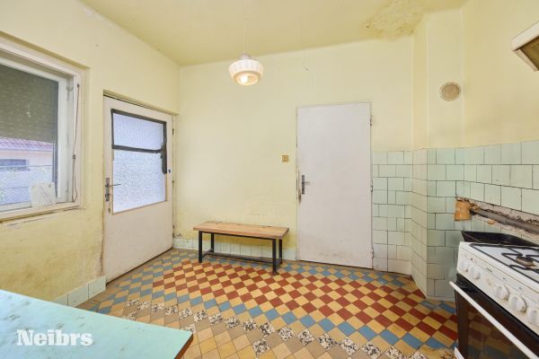 Vidiecky dom s pozemkom (1643m2),