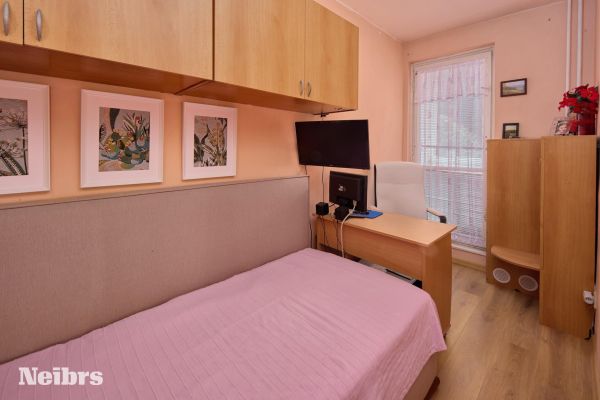 4 izbový byt s garážovým parkovacím miestom v obci Hodruša – Hámre okres Žarnovica