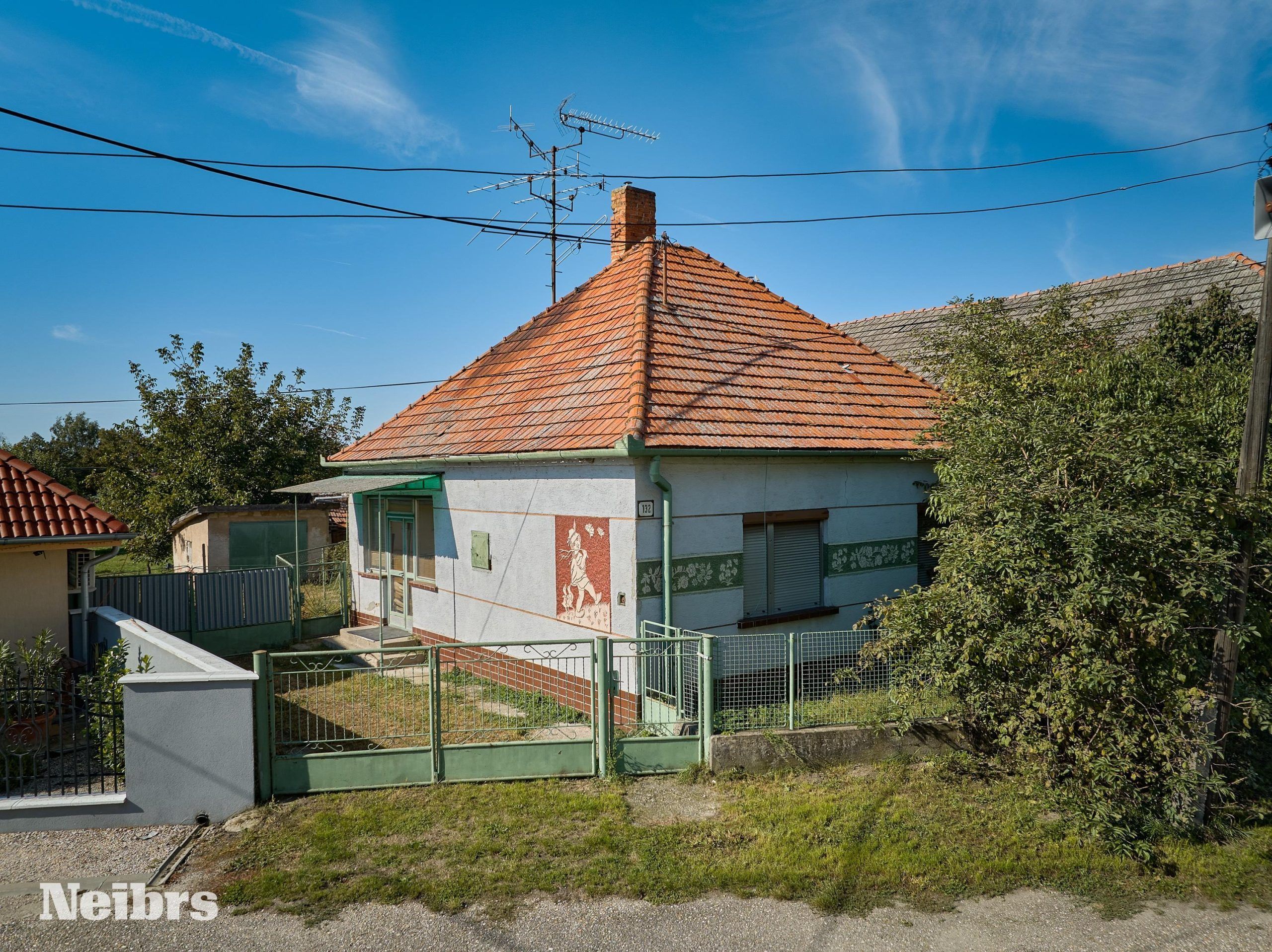 Vidiecky dom s pozemkom (1643m2),