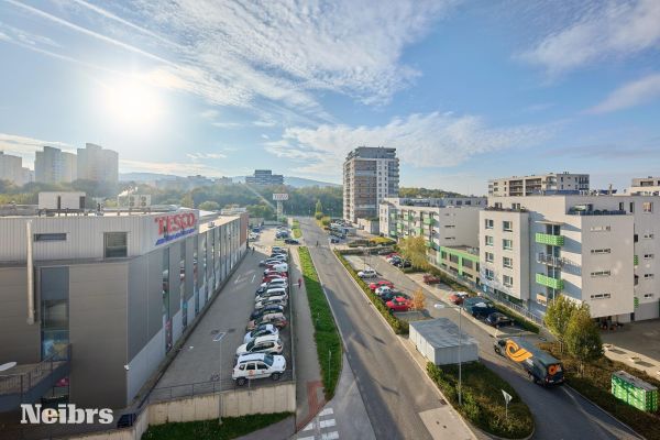 1,5 izbový zariadený byt v projekte Dúbrava