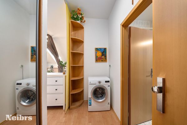 1 – izbový byt v rodinnej bytovke s parkovacím miestom