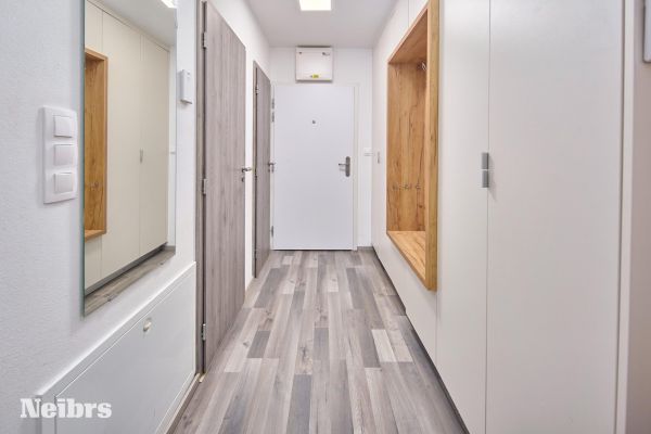 3 izbový byt s balkónom (10m²) a garážovým parkovacím miestom v projekte Matadorka