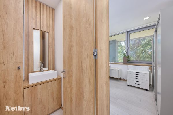 Obchodný priestor na odstúpenie (412m2), Námestie hraničiarov