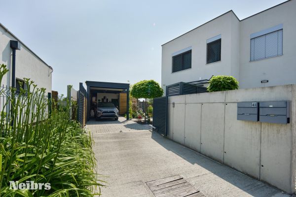 Rodinný dom s pozemkom (461m2) – Green Resort