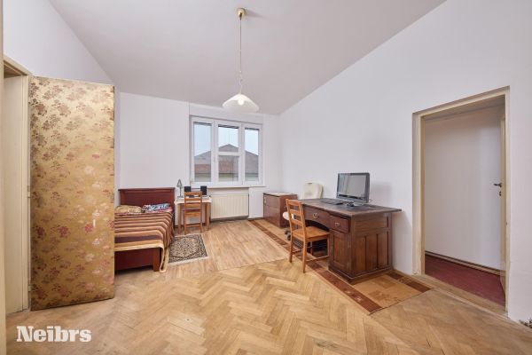 4,5 izbový byt s výhľadom na hrad, Námestie 1. mája