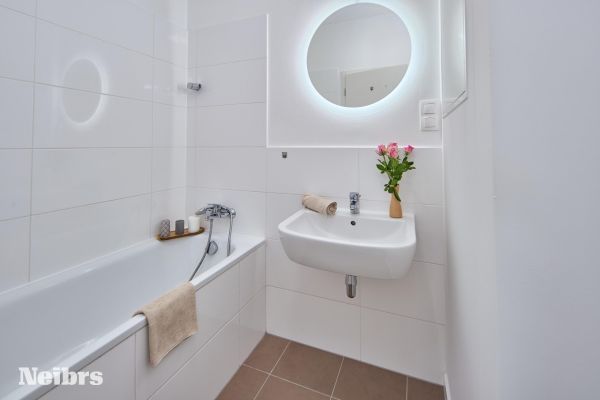 2 izbový byt s terasou a garážovým parkovacím miestom, Slnečnice – Zóna Mesto