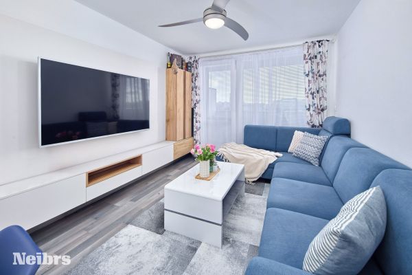 3 izbový byt s balkónom (10m²) a garážovým parkovacím miestom v projekte Matadorka