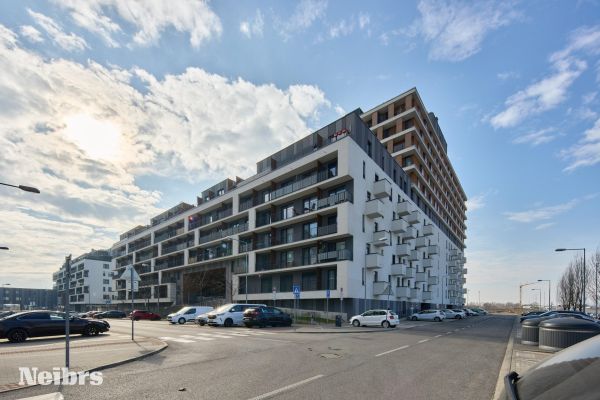 2 izbový byt s terasou a garážovým parkovacím miestom, Slnečnice – Zóna Mesto