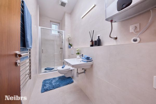 2 izbový byt s balkónom po kompletnej rekonštrukcii v historickej budove