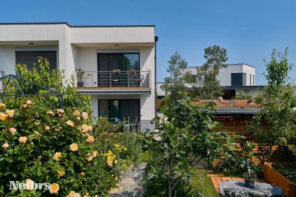 Rodinný dom s pozemkom (461m2) – Green Resort