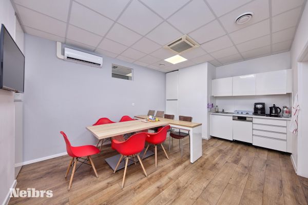 Obchodný priestor na odstúpenie (412m2), Námestie hraničiarov