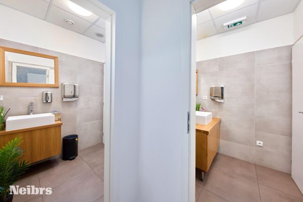 Obchodný priestor na odstúpenie (412m2), Námestie hraničiarov