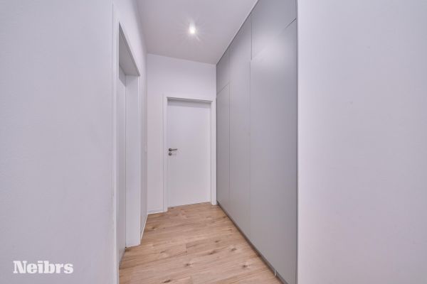 4 – izbový priestranný byt na najvyššom poschodí v projekte Slnečnice – Viladomy.