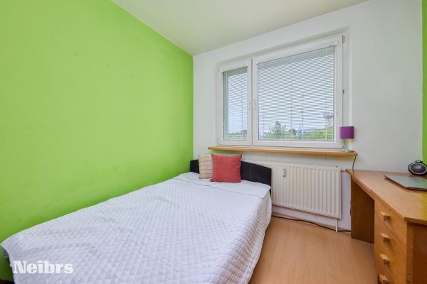 3 izbový zariadený byt, Smolenická ulica