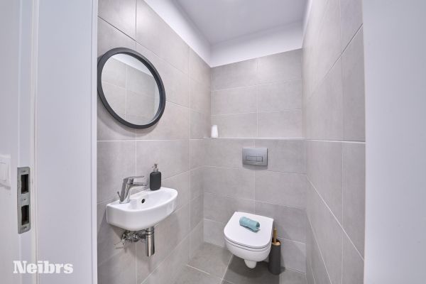4 – izbový priestranný byt na najvyššom poschodí v projekte Slnečnice – Viladomy.