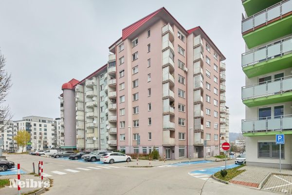 1 izbový zariadený byt, Agátová ulica